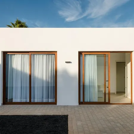 Villa Deva - Vipvipvillas Playa Blanca  Exterior photo