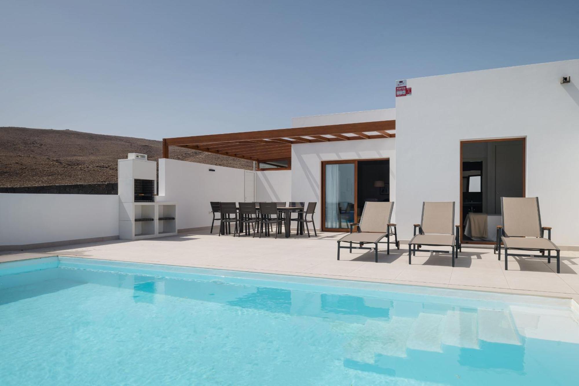 Deva - Vipvipvillas Villa *